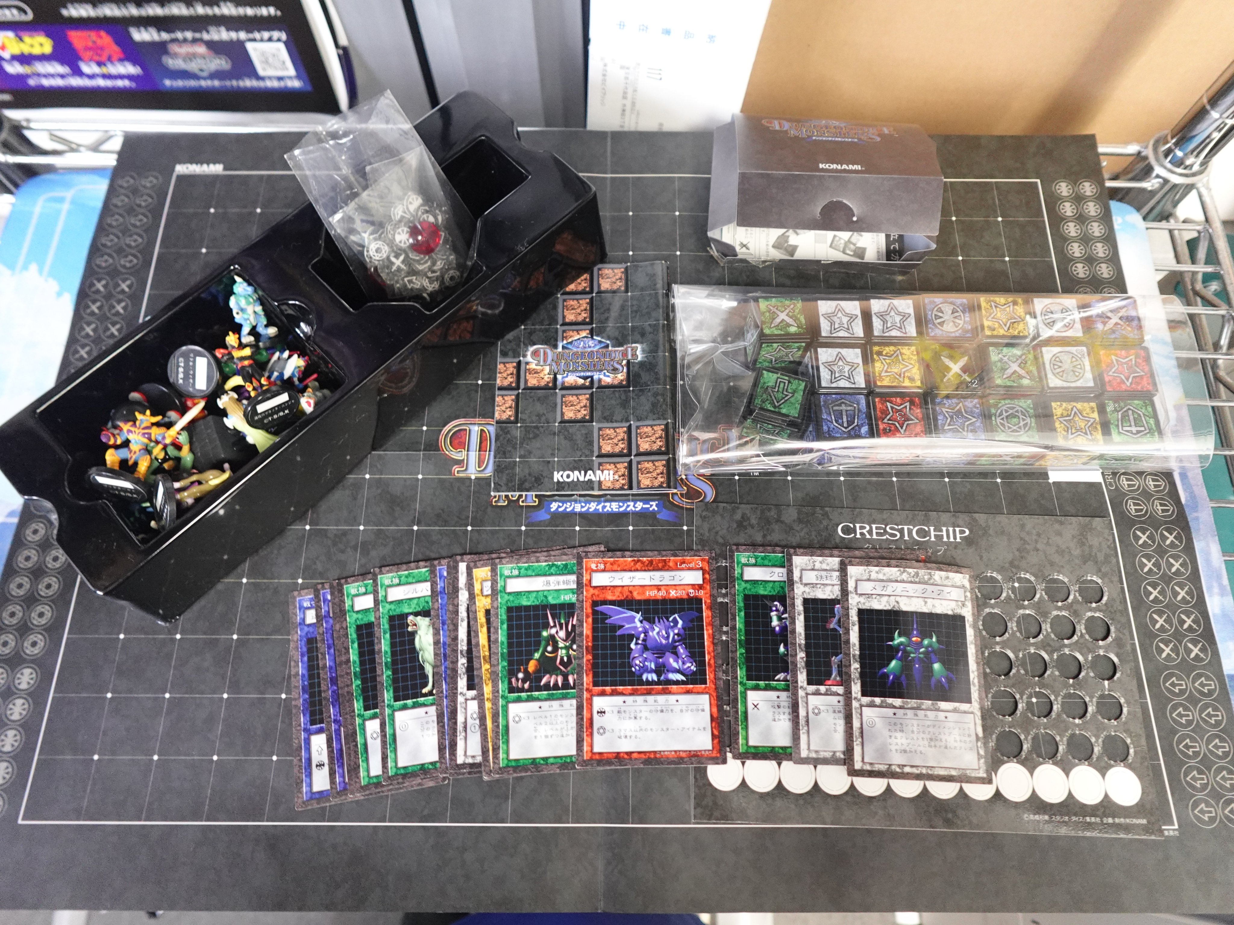Second to NONE 兵庫 神戸 会場限定トレカ コンプセット② 河島製作所 トレカ キャリングケース ライト (スタンド仕切り付