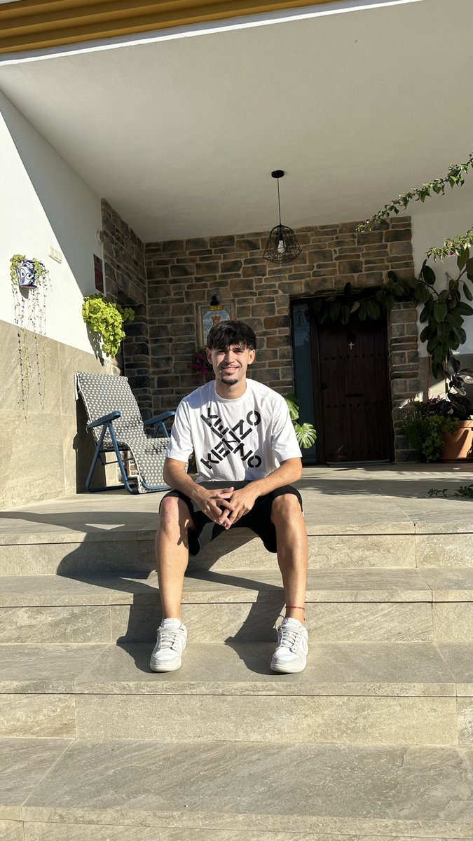 Buenas tardes, ya recuperándome en casa y tras esos primeros días tras la operación, quería dar las gracias , al servicio de cirugía torácica en particular a la Dra Guadalupe Carrasco y Dra Oriana Fernández.