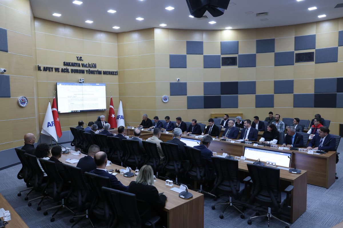 Hayvanları Koruma Kanunu çerçevesinde, Valimiz Sayın Rahmi Doğan’ın başkanlığında düzenlenen kurumlar arası koordinasyon toplantısını gerçekleştirdik.

İlçemizde planladığımız proje ve çalışmaları paylaşarak, kurum ve kuruluşlarla iş birliğini güçlendirmeye yönelik istişarelerde