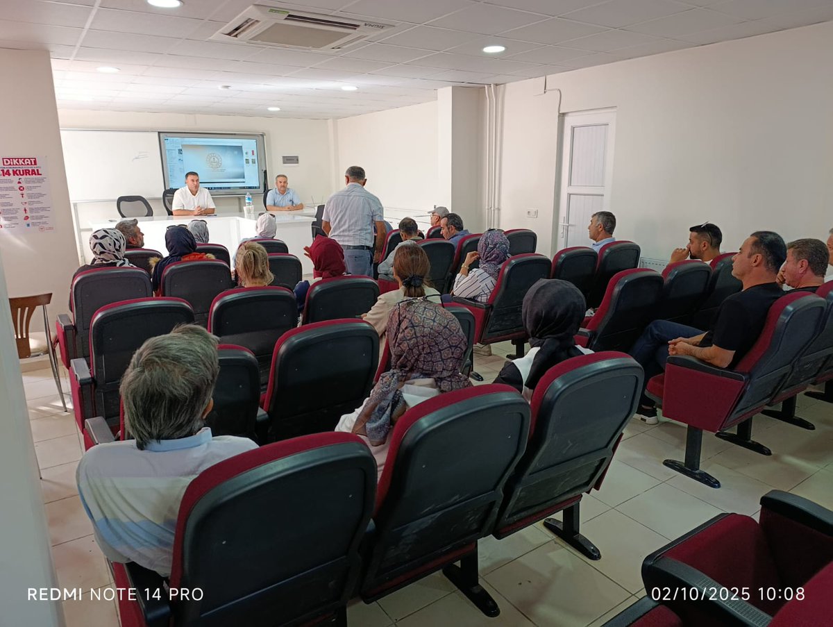 Şube Müdürümüz Tahir Ağırgötüren başkanlığında Motorlu Taşıtlar Sürücü Kursu (MTSK) usta öğreticilerine direksiyon dersi eğitimi hakkında bilgilendirme toplantısı gerçekleştirildi.