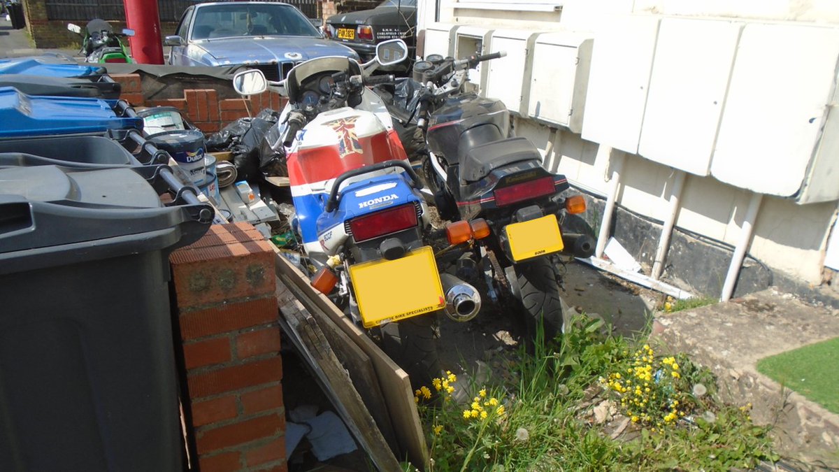 We’ve had enough of unroadworthy vehicles being abandoned on our streets.

More cars have been removed in Thornton Heath after residents reported the vehicles to us.

Read more: orlo.uk/I2m84

Report abandoned vehicles on Love Clean Streets 📱

#CleanerCroydon