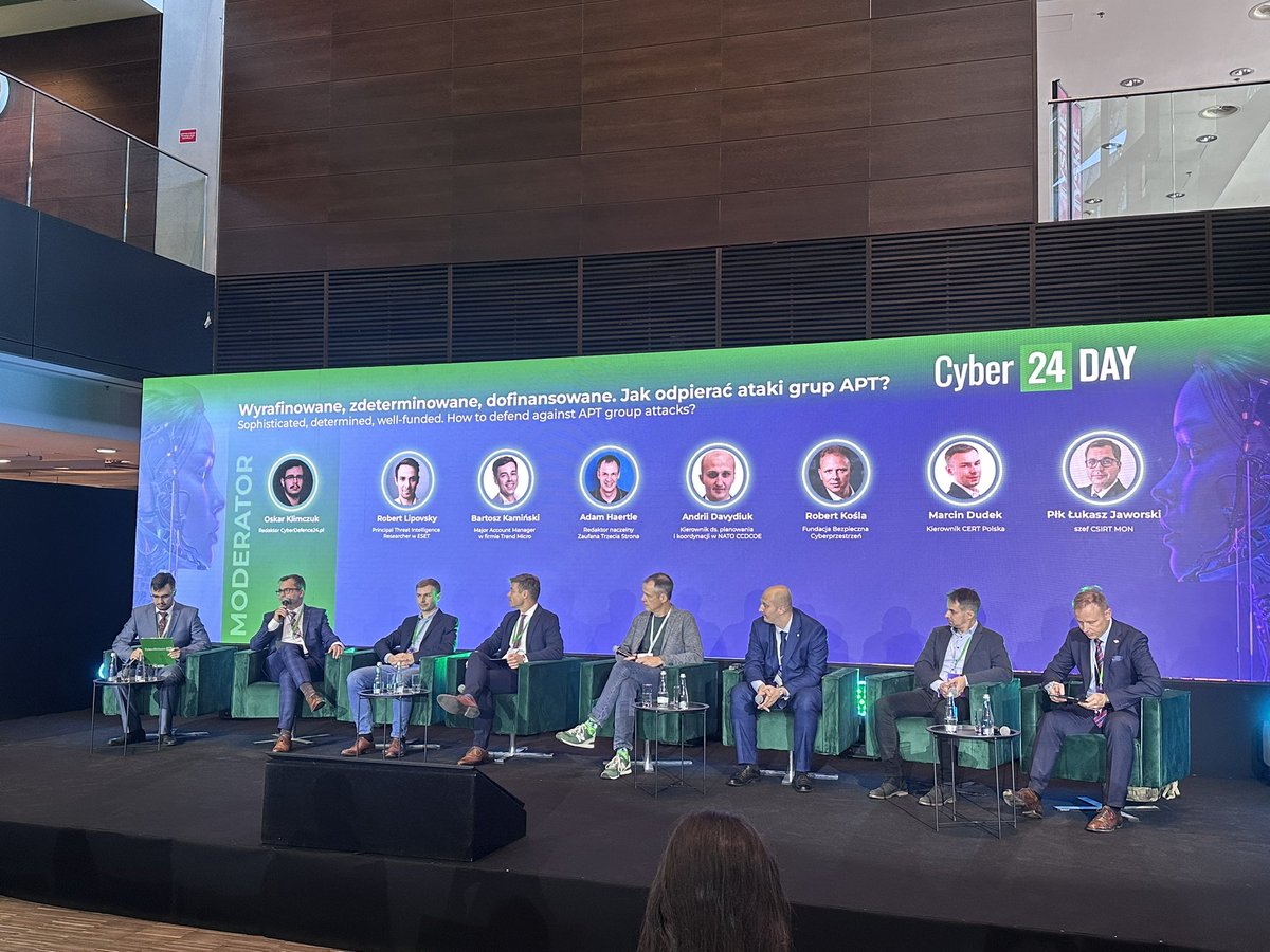 Rozpoczynamy panel pt. ,,Wyrafinowane, zdeterminowane, dofinansowane. Jak odpierać ataki grup APT?’’, który moderuje Oskar Klimczuk (<a href="/oskarklimczuk/">Oskar Klimczuk</a>) 

W panelu biorą udział: 

👉 Andrii Davydiuk <a href="/ccdcoe/">NATO CCDCOE</a> 
👉 Marcin Dudek <a href="/CERT_Polska/">CERT Polska</a> 
👉 Adam Heartle <a href="/Zaufana3Strona/">ZaufanaTrzeciaStrona @zaufanatrzeciastrona@infosec</a> 
👉 Płk Łukasz