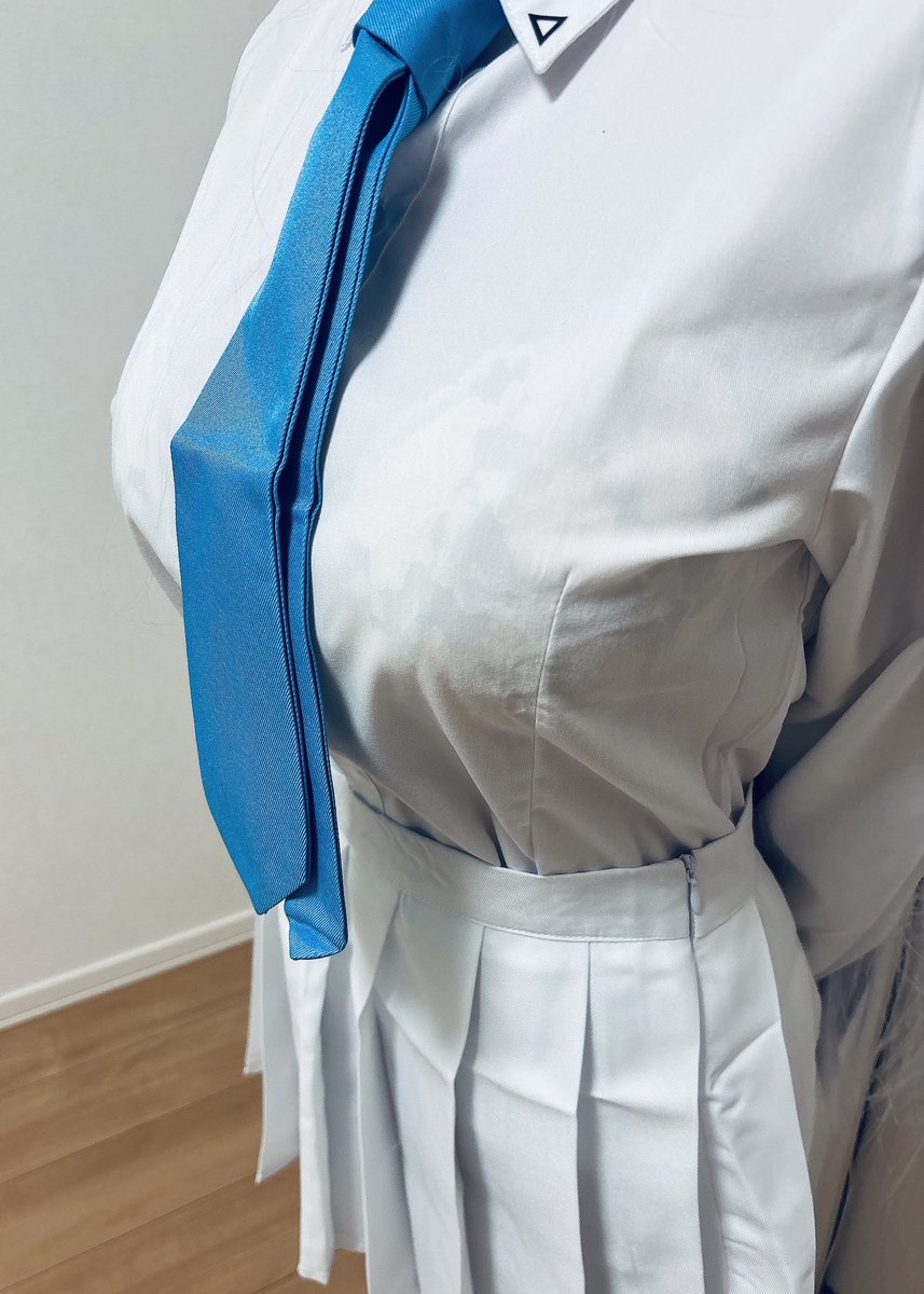 yukimurayura's tweet image. ネクタイ結ぶのが下手過ぎる😭💦