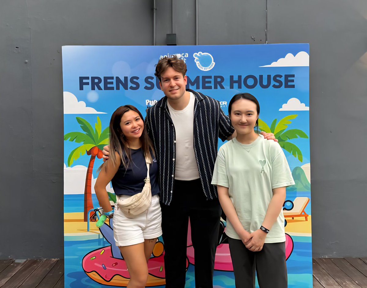 animocabrands's tweet image. Frens Summer House is in full session!
Come find us at Rumours Beach Club and join us for good vibes and even better company! 🌴 😎