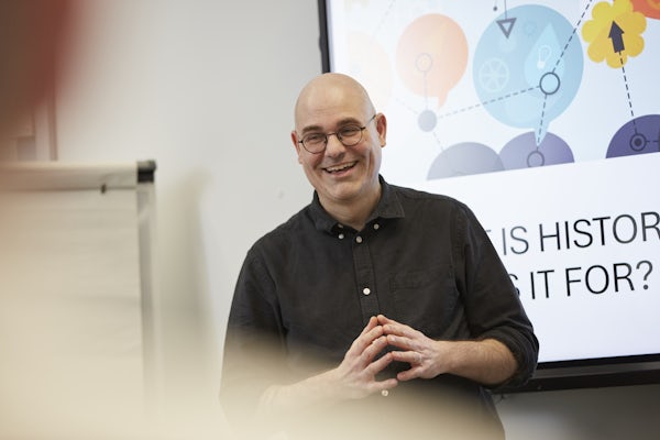 citylit's tweet image. London’s streets are full of history, politics &amp;amp; culture. 🏛️ 

At City Lit, we take humanities seriously, with thousands of courses exploring London, the UK &amp;amp; beyond. 

Ready to learn something new? 👉 citylit.ac.uk/courses/humani…

#CityLit #Humanities