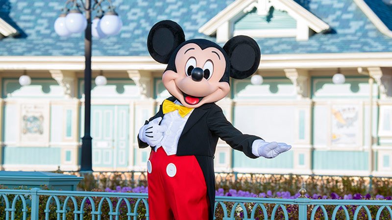 10月6日より、メインストリート・ハウス前でのキャラクターグリーティングが約3ヶ月ぶりに再開されます。

tokyodisneyresort.jp/tdl/greeting/d…
#TDR_info