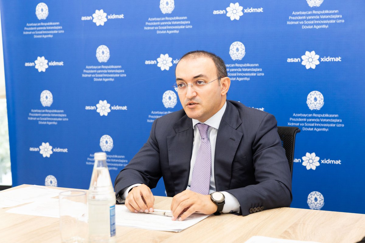 Azərbaycan Respublikasının Prezidenti yanında Vətəndaşlara Xidmət və Sosial İnnovasiyalar üzrə Dövlət Agentliyində qəbul Qaydalarına uyğun olaraq vətəndaşların növbəti qəbulu keçirilib.

Ətraflı: vxsida.gov.az/az/article/2461