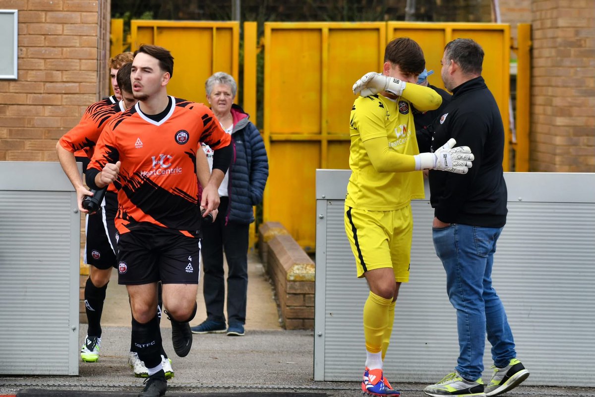 TownfcCq's tweet photo. Settling in 🫡

Dan’s debut in 📸 

#KeepTalking #UpTheTown 🟠⚫️ https://t.co/9RuONnQTPa