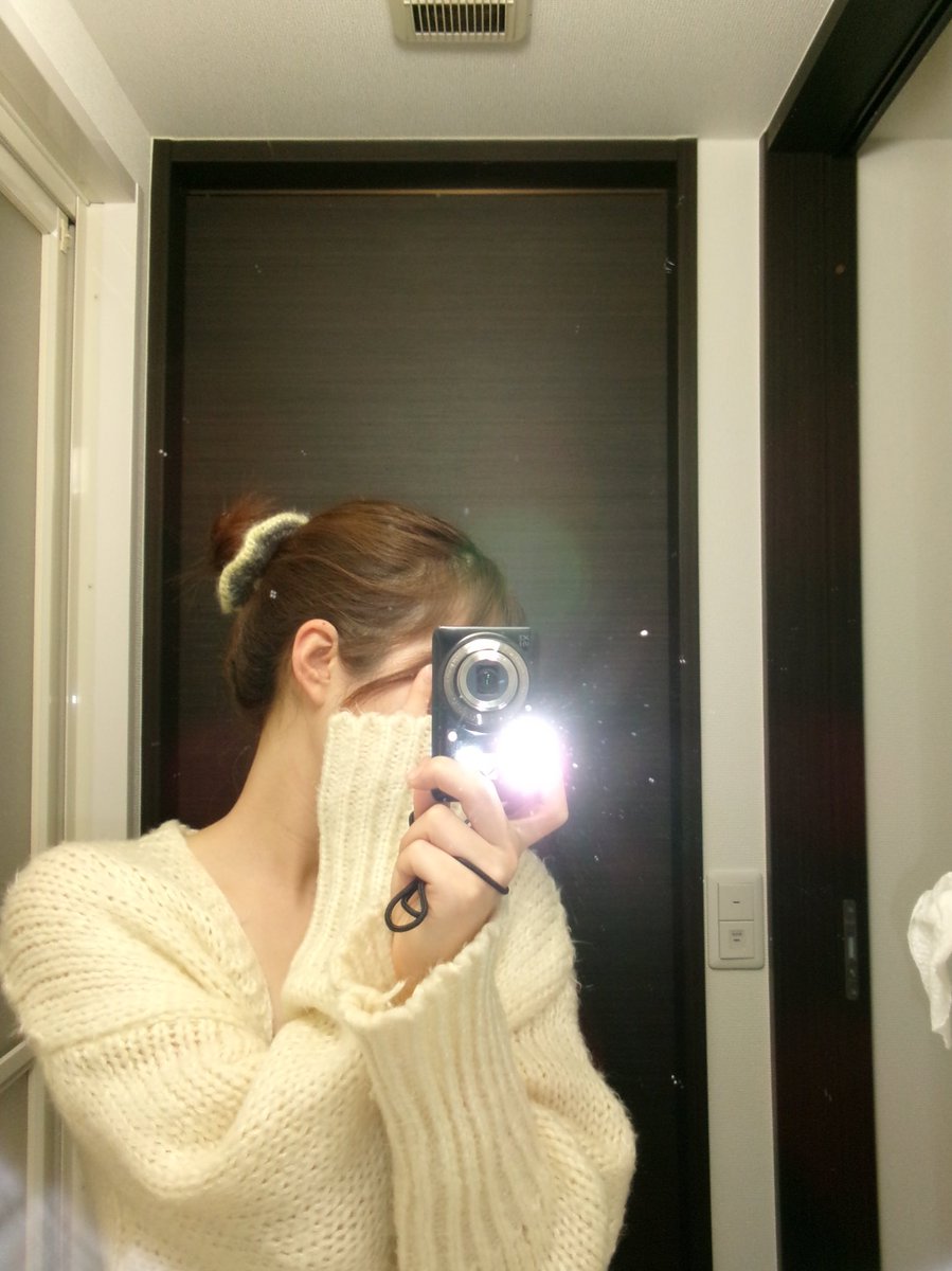 aui_u_u's tweet image. シュシュ編んだ
お友達にも喜んでもらえた♡

#日常垢 #日常垢さんと繫がりたい #編み物