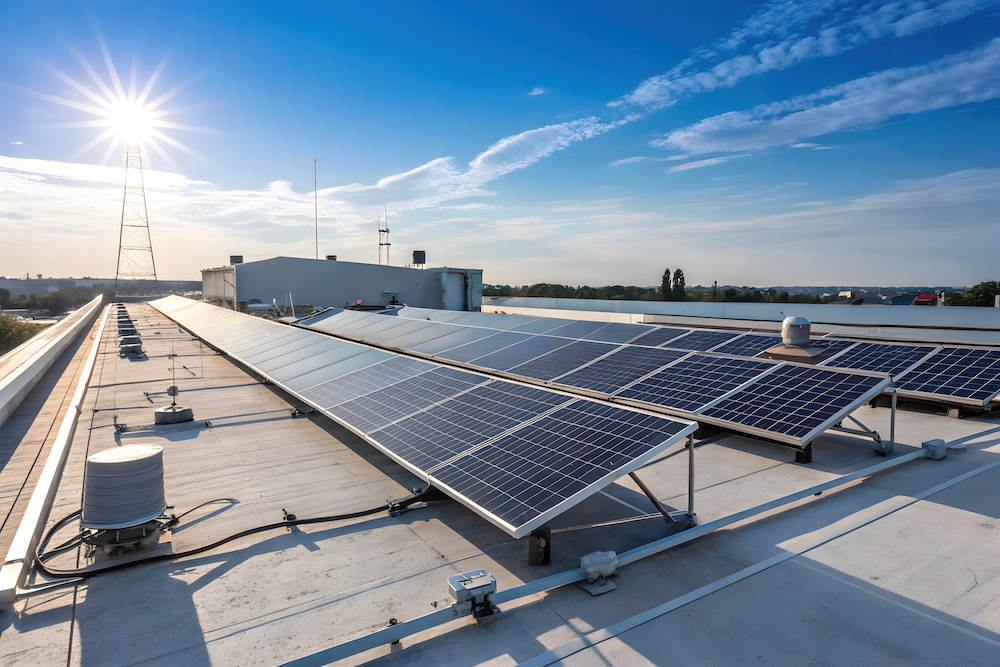Over summer, rooftop solar panels have been installed at the first five NHS sites to receive funding through Great British Energy projects - once complete, these projects will see installations at 200 NHS sites with projected savings of £8.6m per year #NHS hefma.co.uk/news/great-bri…