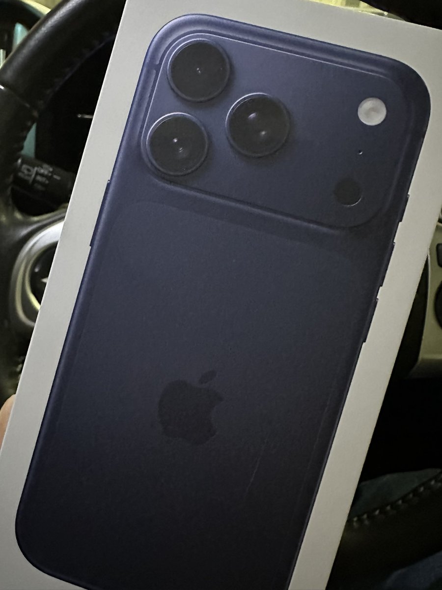 genki2015nikon's tweet photo. ふらっと寄った家電量販店に在庫があったので端末だけiPhone17proを購入しました。 https://t.co/J22t1aZktI
