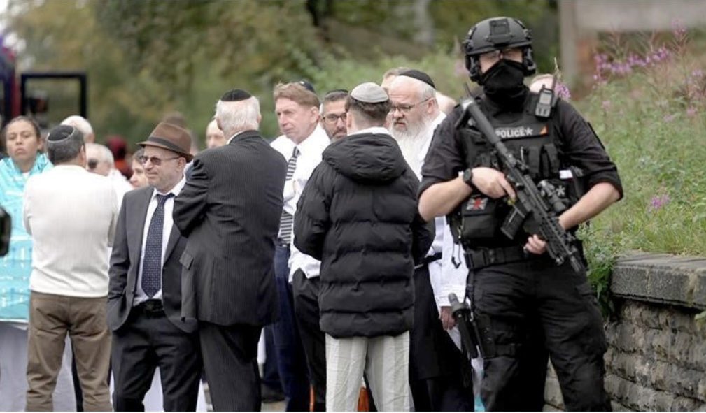 DanLairdMD's tweet photo. Today is the highest Jewish holy day, Yom Kippur. And of course, more violence against Jewish people. This time stabbings in Manchester, UK. Antisemitism has become normalized, both in the US and abroad. #NeverAgainIsRightNow https://t.co/Pob3g1i3Nv