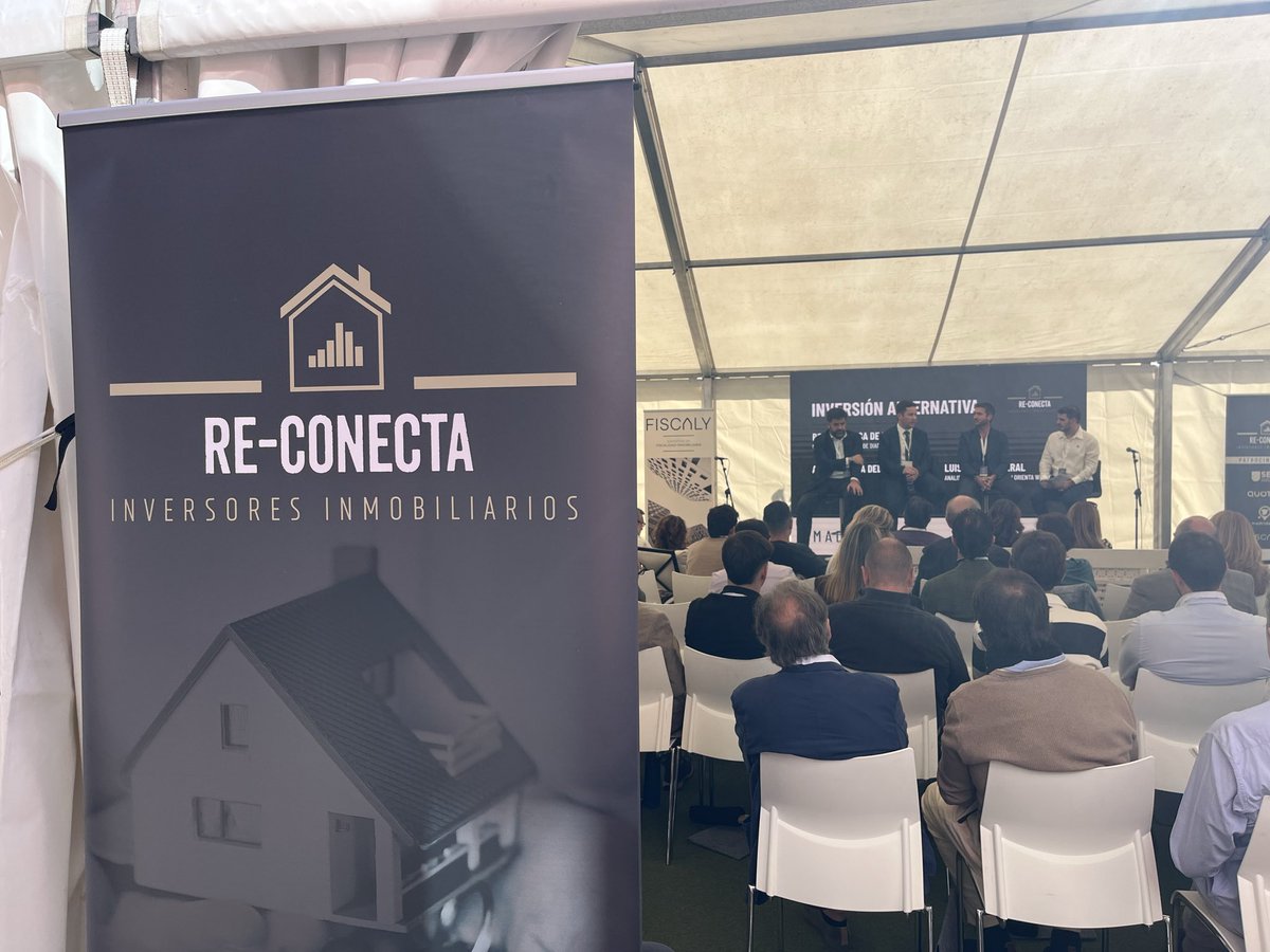 REConectaMadrid's tweet image. Es el turno de Luis Miguel Corral Pozuelo, analista de inversiones en Orienta Wealth; Borja Ortega, socio de Diaphanum Real Estate, y Agustín Vara de Rey y González-Coloma, CMO en Civislend.

Juntos conversan sobre formas de inversión alternativa ante los asistentes de #REConecta
