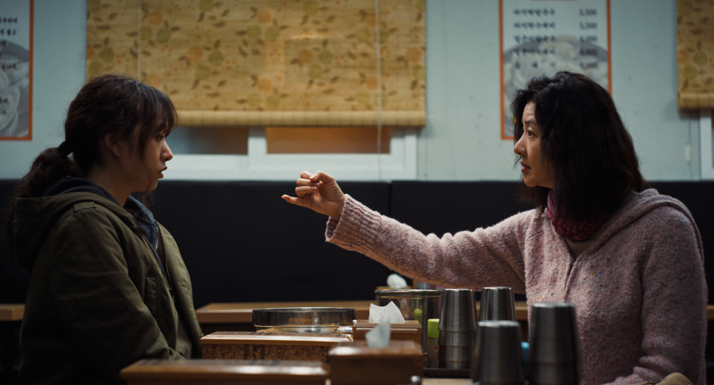 갑자기 나타난 생명의 은인 전재산 500만 원을 달라고?💸 수상하지만 묘하게 끌리는 세정X은숙의 관계🧶 <생명의 은인>🌊 보도스틸 공개! #생명의은...
