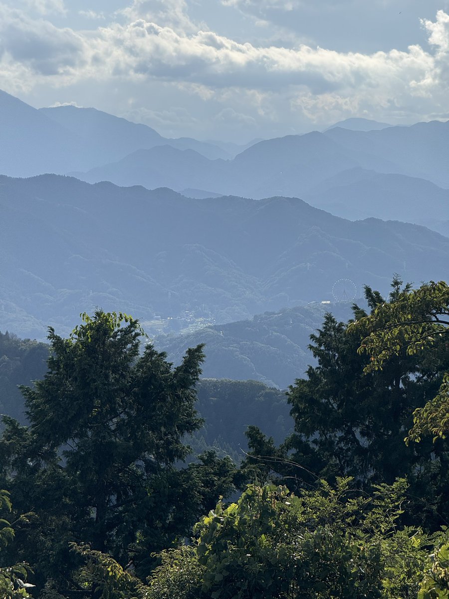 kaitack's tweet photo. 高尾山山頂なう
大山◯
丹沢山△
蛭ヶ岳△
大室山◯
富士山×
ミツ峠山△
南アルプス×
#高尾山
#takaosan https://t.co/0SaU0yOGW8