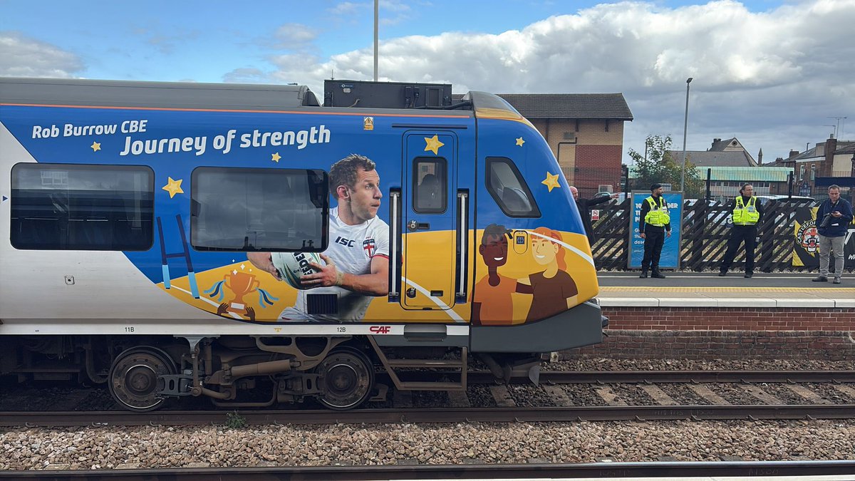 Dicky5976's tweet photo. Today the @northernassist @mndassoc #robburrowcbe train (195107) will work the 10:29 #manchester airport to #barrow service. You can find out by visiting https://t.co/x9FuznSUmS click menu and search 195107 https://t.co/JiTIyBzR7C
