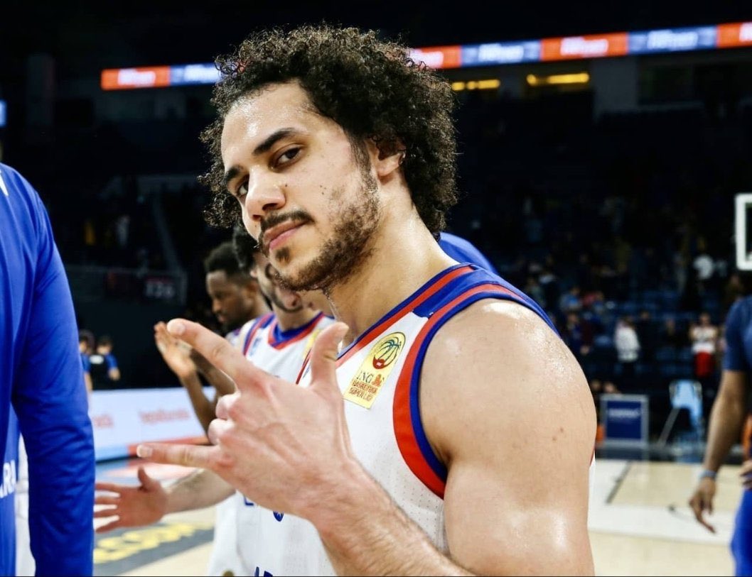 larkinist's tweet photo. İlk izlediğim andan itibaren beni heyecanlandıran,obsesif kompülsif bozukluğuna sahip bir çocuktan Avrupa sayı kralına dönüşen,Shane Larkin bugün 33 yaşına bastı. İyi ki doğdun iyi ki varsın🎂❤️ @shanelarkin https://t.co/9yVN2laHO9