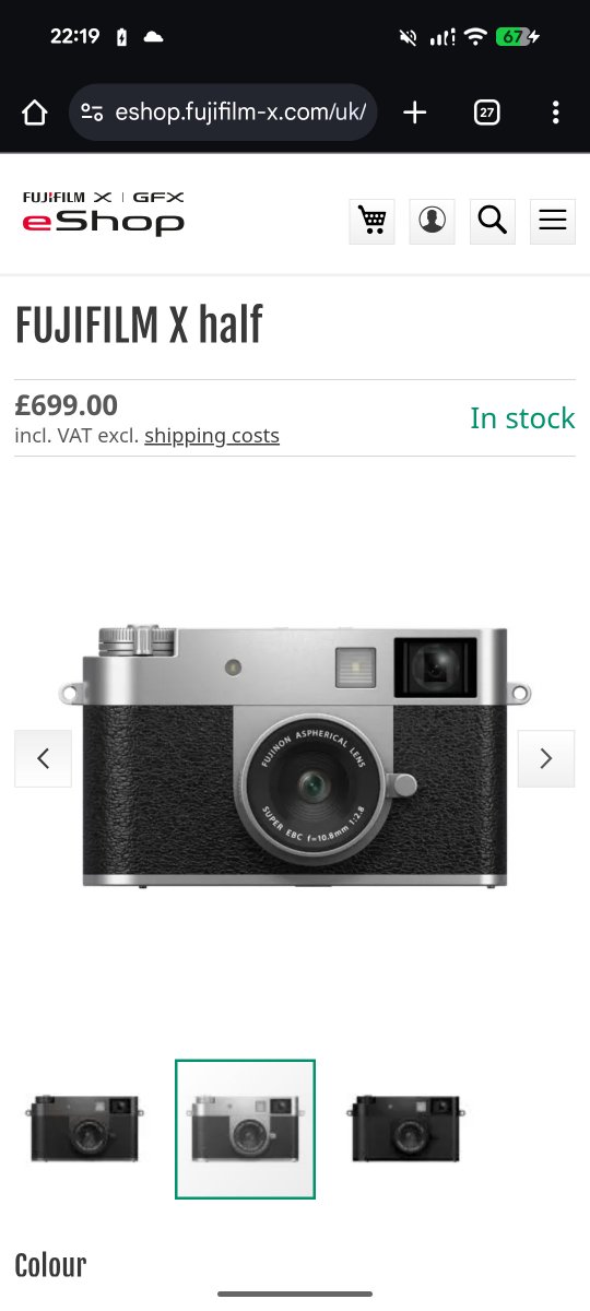AidFawzal's tweet photo. Fujifilm keluar kamera baru dengan half format. Half format ni maksudnya gambar yang diambil tu dia potong dua daripada frame sekeping film 35mm. Yang ini kamera digital, tapi mereka masih kekalkan ciri² kamera film bukan sahaja pada rupa. Contohnya bila nak ambil gambar, kene korek dulu guna ibu jari macam nak roll film ke frame seterusnya. 

Harga yang tak tahan tu. Nape la mahal sangat 😵‍💫.

📷 FUJIFILM