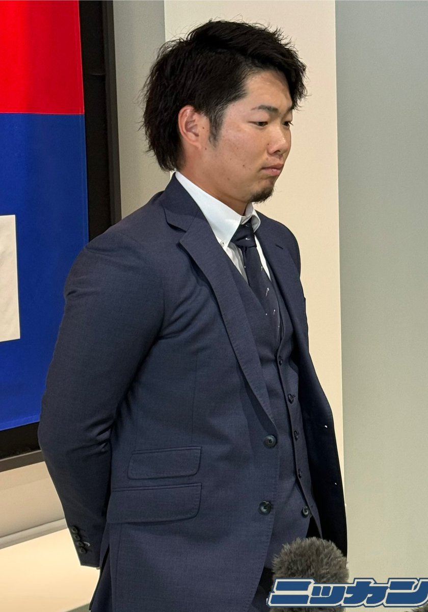 nikkan_dragons's tweet photo. 中日から来季契約を結ばないと通告を受けた森博人投手、石川翔投手、加藤竜馬外野手。球団は森投手とは来季育成契約を予定
#中日ドラゴンズ https://t.co/bEAwaURJvn