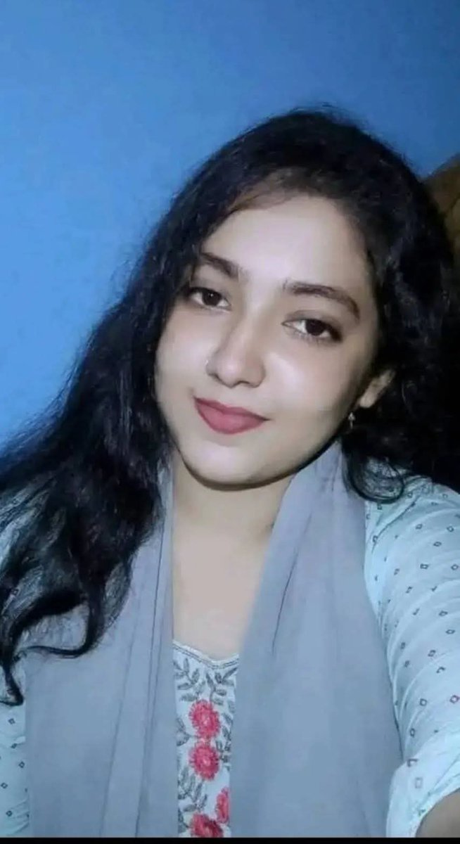 misRozina70262's tweet photo. -"ভালোবাসবে আমায়?" 
-"সেটা আবার কী?" 
-"অকল্পনীয় মিষ্টি একটা ব্যথা। যে ব্যথা কেউ স্বেচ্ছায় গ্রহণ করে তো কেউ অনিচ্ছায়।"💔😅 https://t.co/rHFOxlc2In