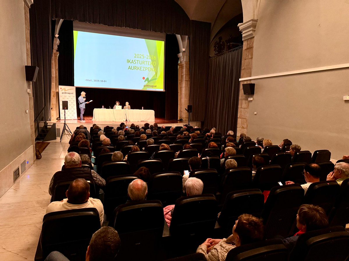 Oñatin aurkeztu du <a href="/goienagusi/">Goienagusi</a>|k ikasturte berria. Hamalaugarrena izango da. Aurkezpen ekitaldian izan gara. 

Askotariko ekintzak iragarri dituzte. Hitzaldiak, ikastaroak, mendi irteerak, bisita gidatuak...

Egitarau oparoa eta interesgarria, askotariko debagoiendarrentzat.