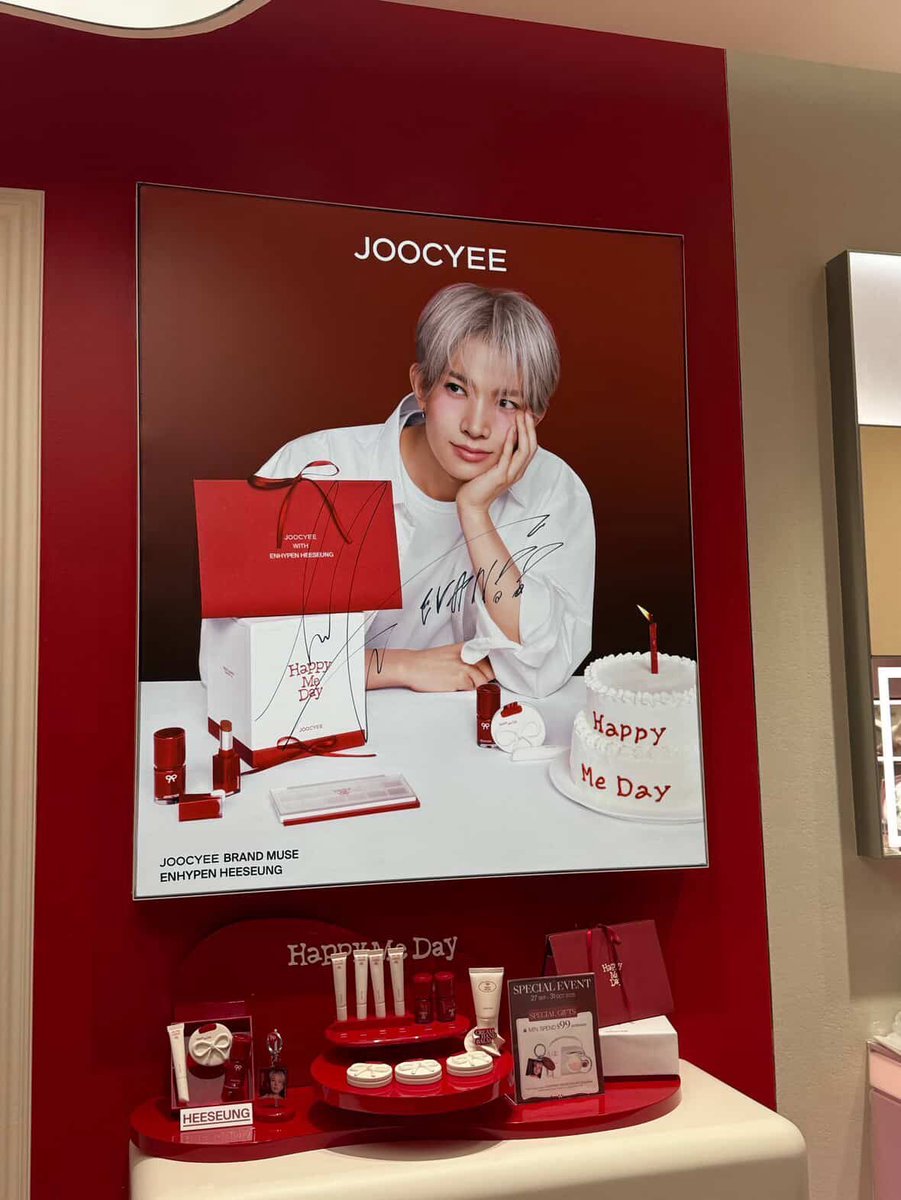 Sunoo’s autograph on 8seconds Philippines &amp; Heeseung’s autograph on Joocyee Singapore🥹💗 

So proud of HeeSun!!🫂🥹

photos not mine, ctto: