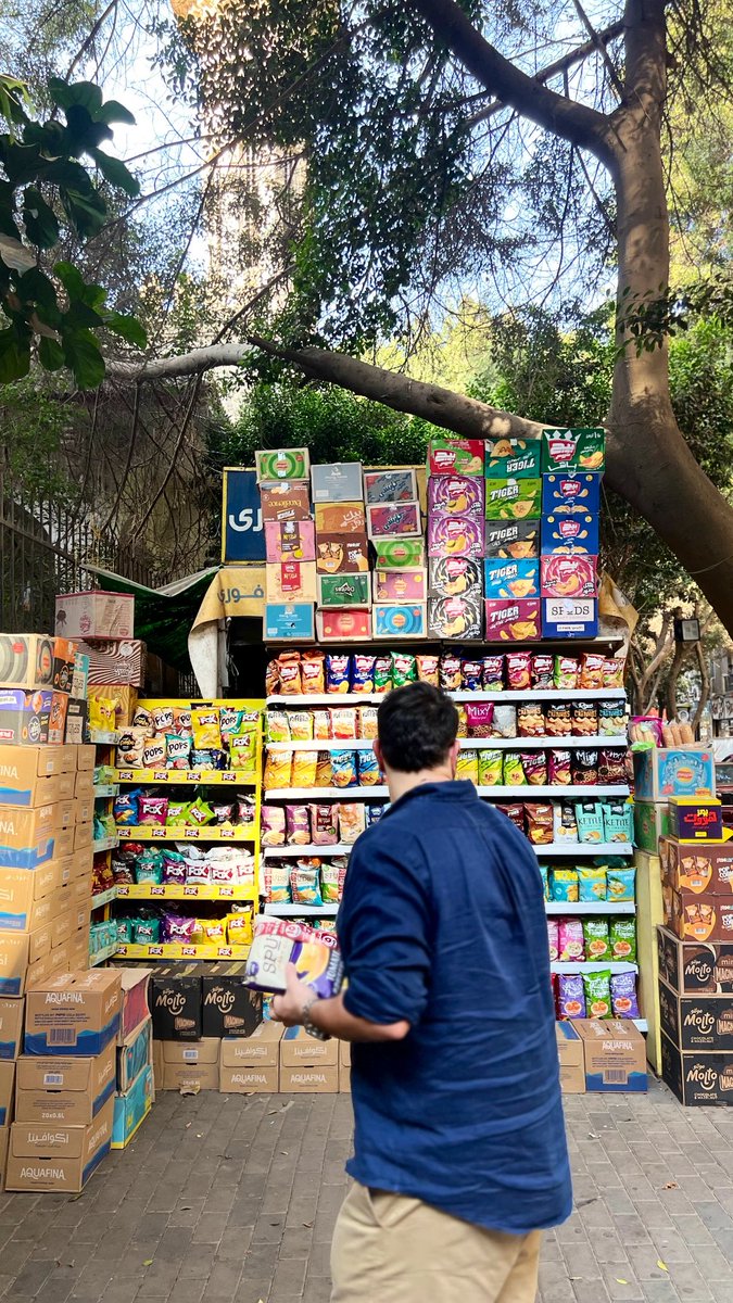 شؤون صغيره تمر بها انت دون اهتمامي تساوي لدي حياتي .. جميع حياتي☹️🤍