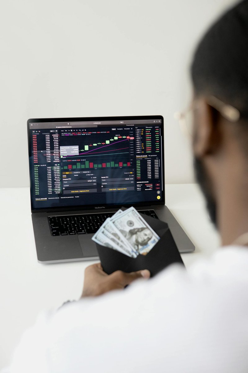 GTeaMalty's tweet photo. Trading’s the only job where patience = profit. 📉⏳

Wait for the setup, not the FOMO. What’s your patience hack? #ForexVibes https://t.co/7kgwoiVAz4
