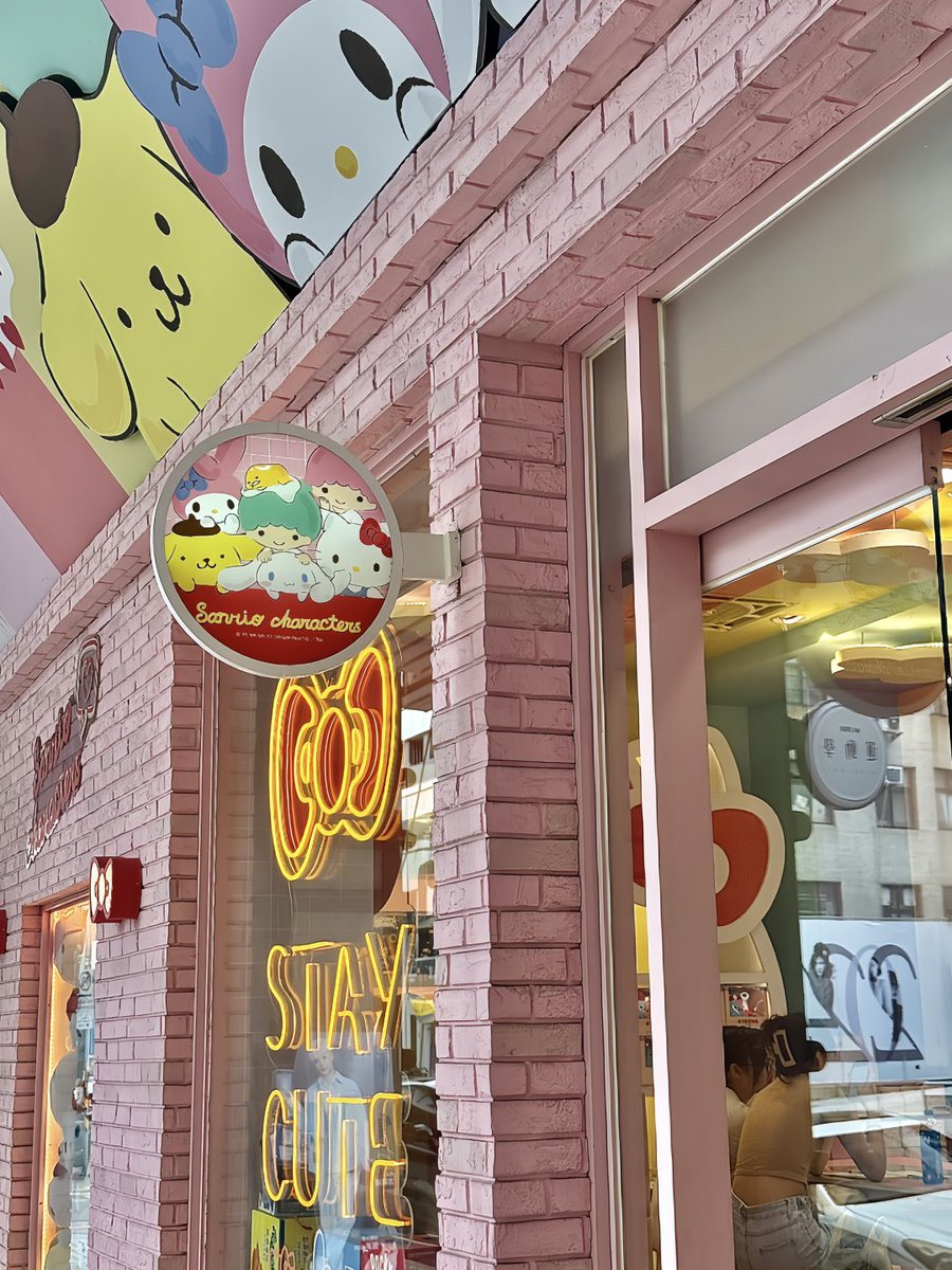 今日は世界がピンクのフィルターに包まれたみたいで💖 空気さえも甘く感じて、気分もふわっと可愛くなる🌸
#ピンク気分