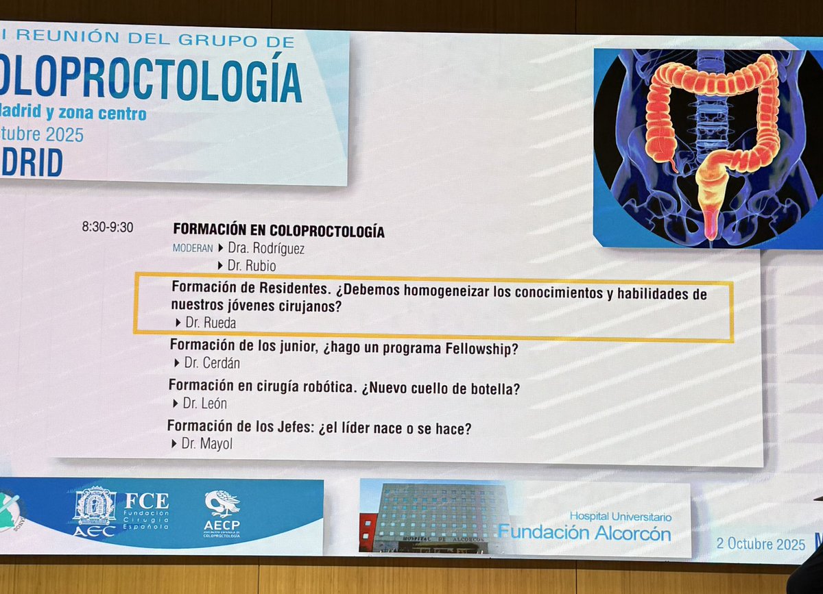 Interesante mesa de formación en coloproctologia.