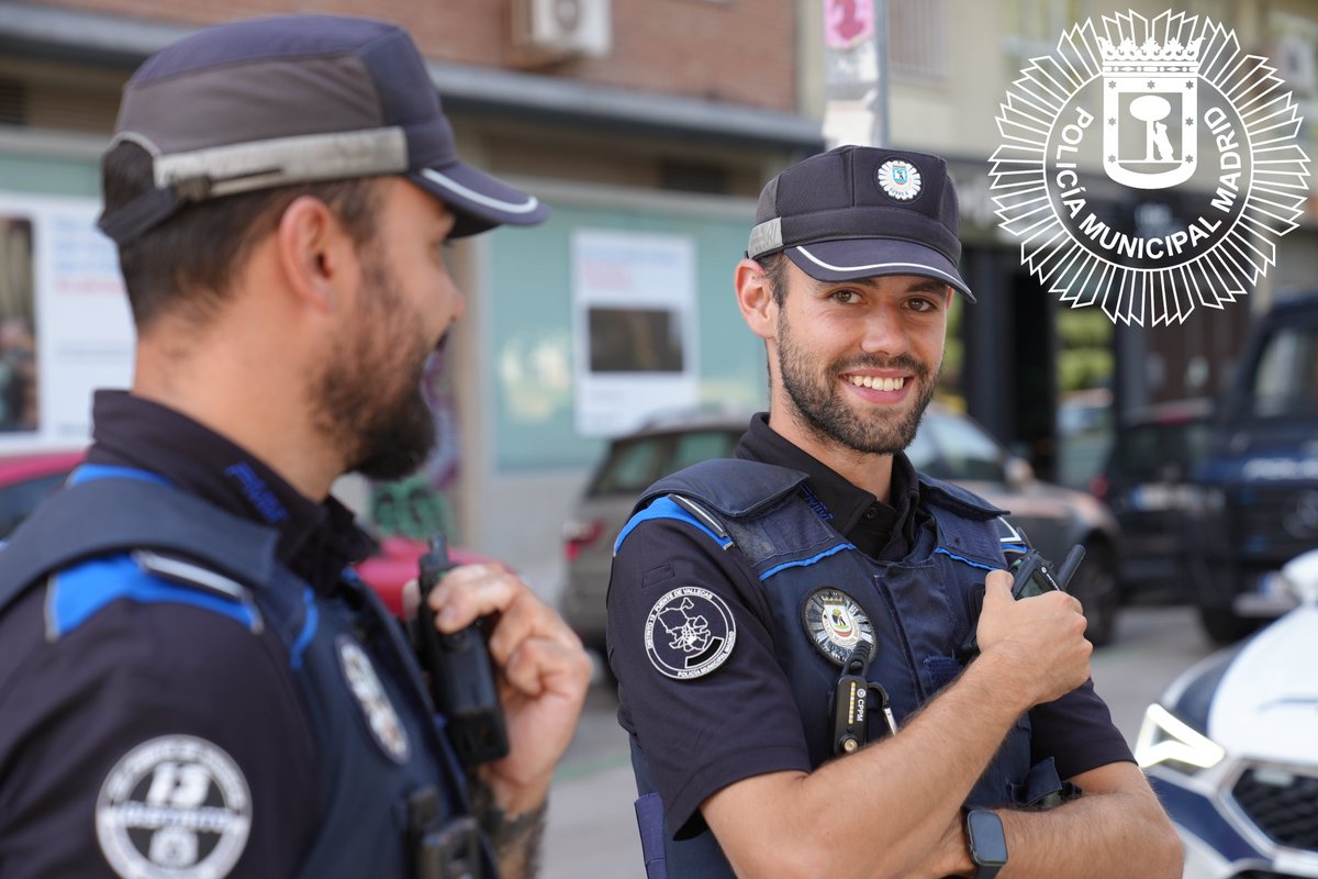 ☀️#BuenosDías #Madrid #FelizViernes☀️

Hoy celebramos el #DíaMundialDeLaSonrisa, recordamos que la seguridad y la cercanía también se transmiten con un gesto sencillo😃

#SomosTuPolicia
#PoliciaMunicipalMadrid
