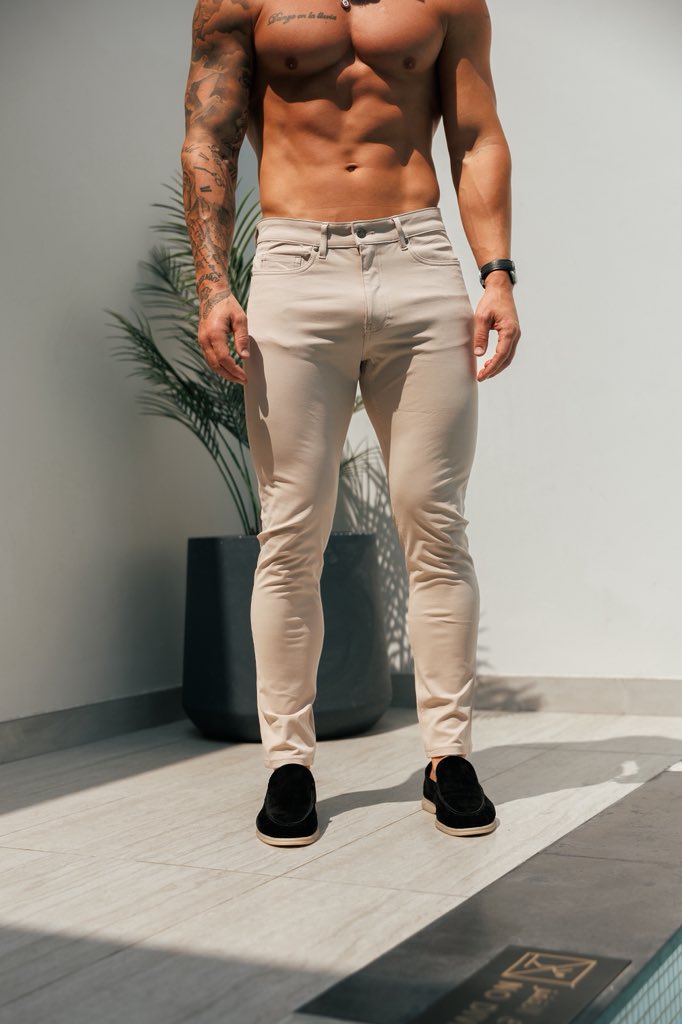 FatherSons_'s tweet image. NEW: Relaxed Ultra Stretch Jeans 🪵
[ 100 Pieces ]

#jeans #muscle #bodybuilder #aesthetics #menswear