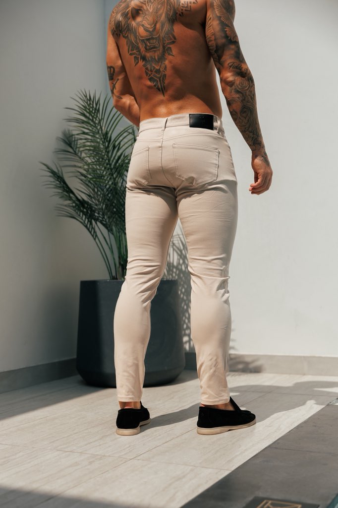 FatherSons_'s tweet image. NEW: Relaxed Ultra Stretch Jeans 🪵
[ 100 Pieces ]

#jeans #muscle #bodybuilder #aesthetics #menswear