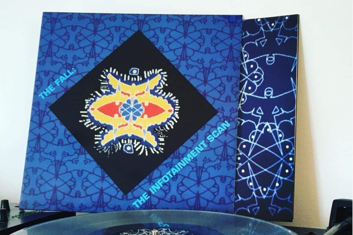 #1993AlbumsTop20 

1. The Fall - The Infotainment Scan

youtu.be/V1fTNS7rWKA?si…