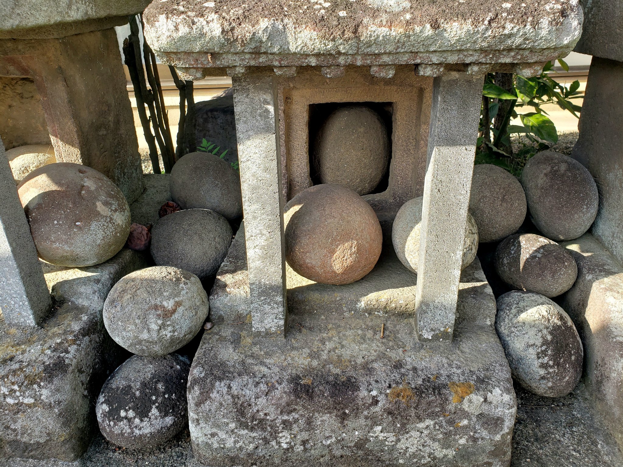 k*k様 B 珍品 古神道 丸石神 原石 宗教研究家さん整理品 神社丸石 2.3 k*k様 B 珍品 古神道 丸石神 原石 宗教研究家さん整理