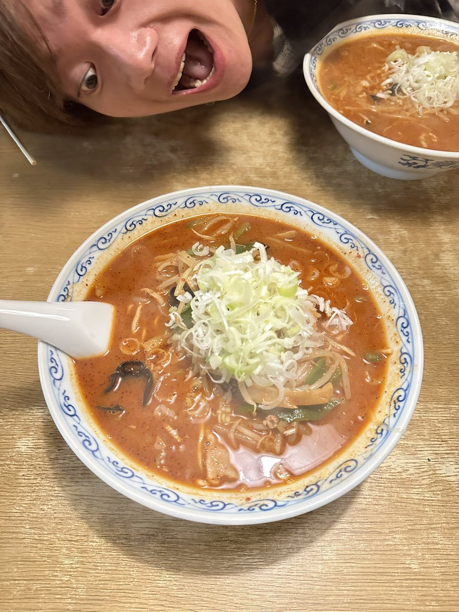 miaaamandayo's tweet photo. さくちゃんありがとう〜！
俺らで行くといつも席空いてるね✨
そんなこんなで月初営業が今日から始まるのでお待ちしてます！

#歌舞伎町ホスト
#フォロバ100 https://t.co/nwTsOLEnZd