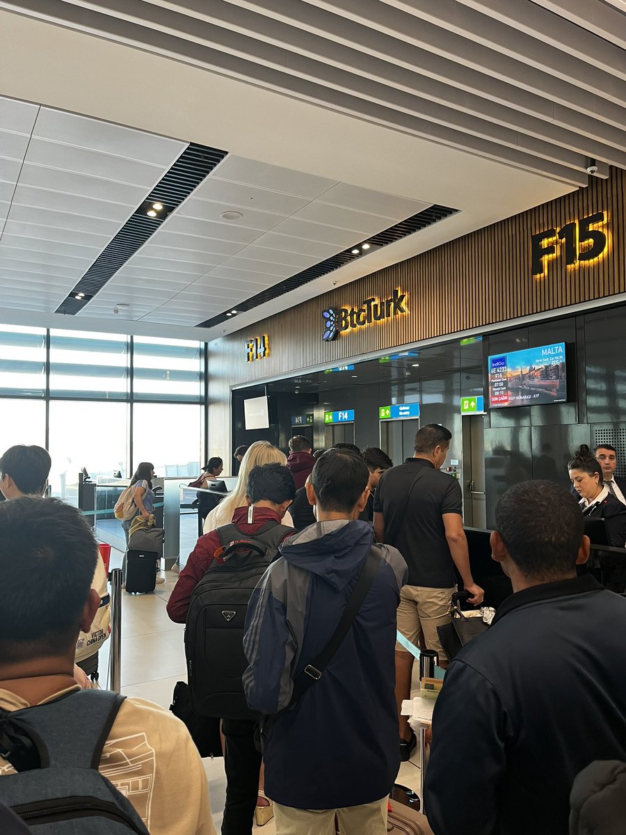_delgo's tweet image. Life Update: My Turn!
I've been building in the Nigerian tech scene for 3+ years as a software engineer, now relocated to Europe for greater opportunities.