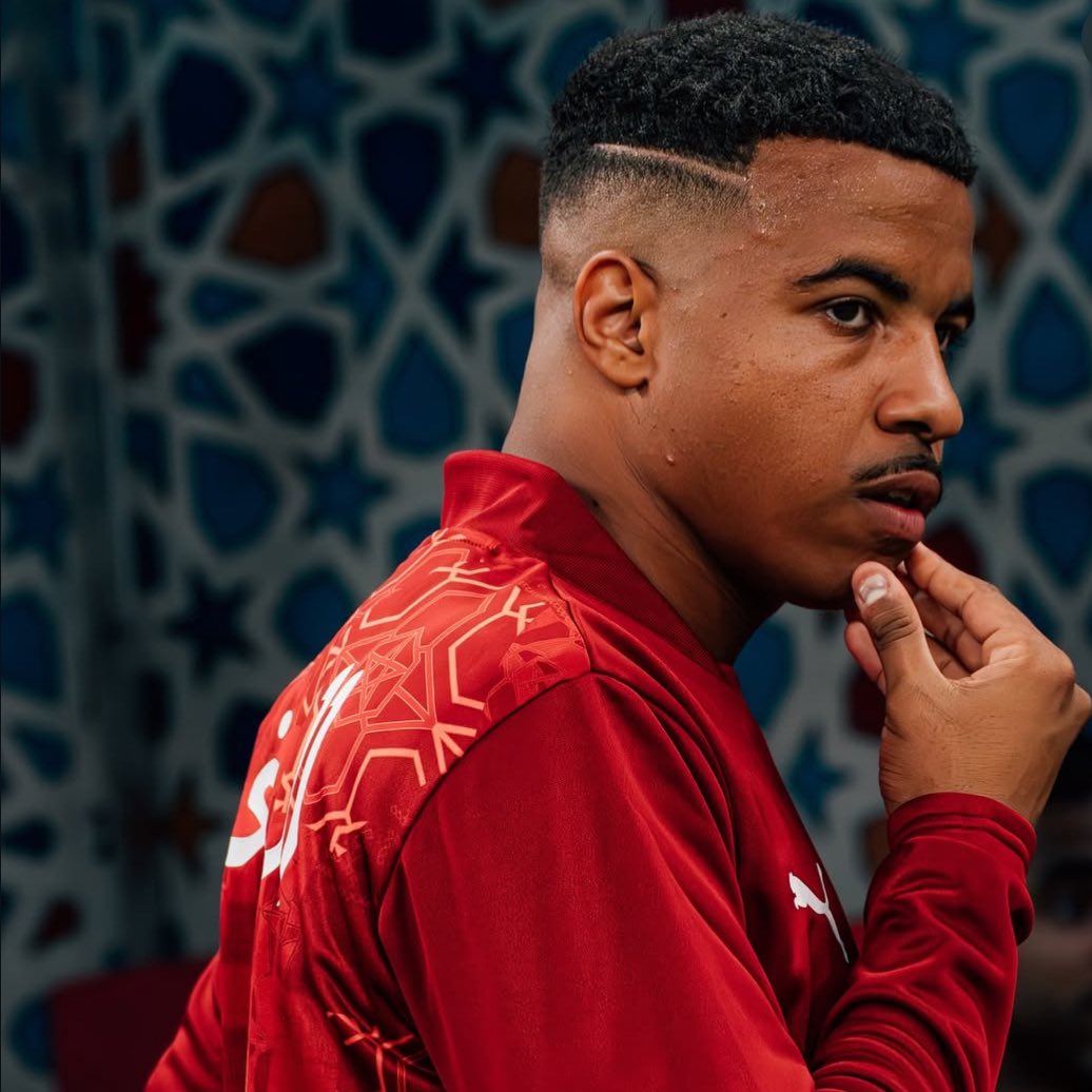 🇲🇦⚽️ L’insaisissable Hamza Igamane.

🎙️ «Des moments tu te disais : “Ah, ça manque un peu de propreté.” Mais il enchaînait par un truc incroyable. Pour finalement lui dire : “Tu sais quoi ? Fais comme tu le sens, Hamza.”

🗞️ Portrait chez <a href="/sofoot/">SO FOOT</a> : sofoot.com/articles/roma-…