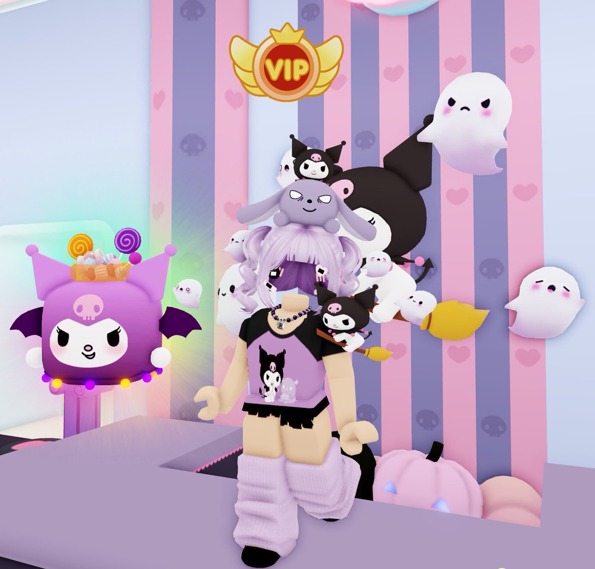 Riivv3r's tweet image. Kuromi's new UGC is so cute and spooky!! 💜 Such a great update this week!

#hellokittycafe