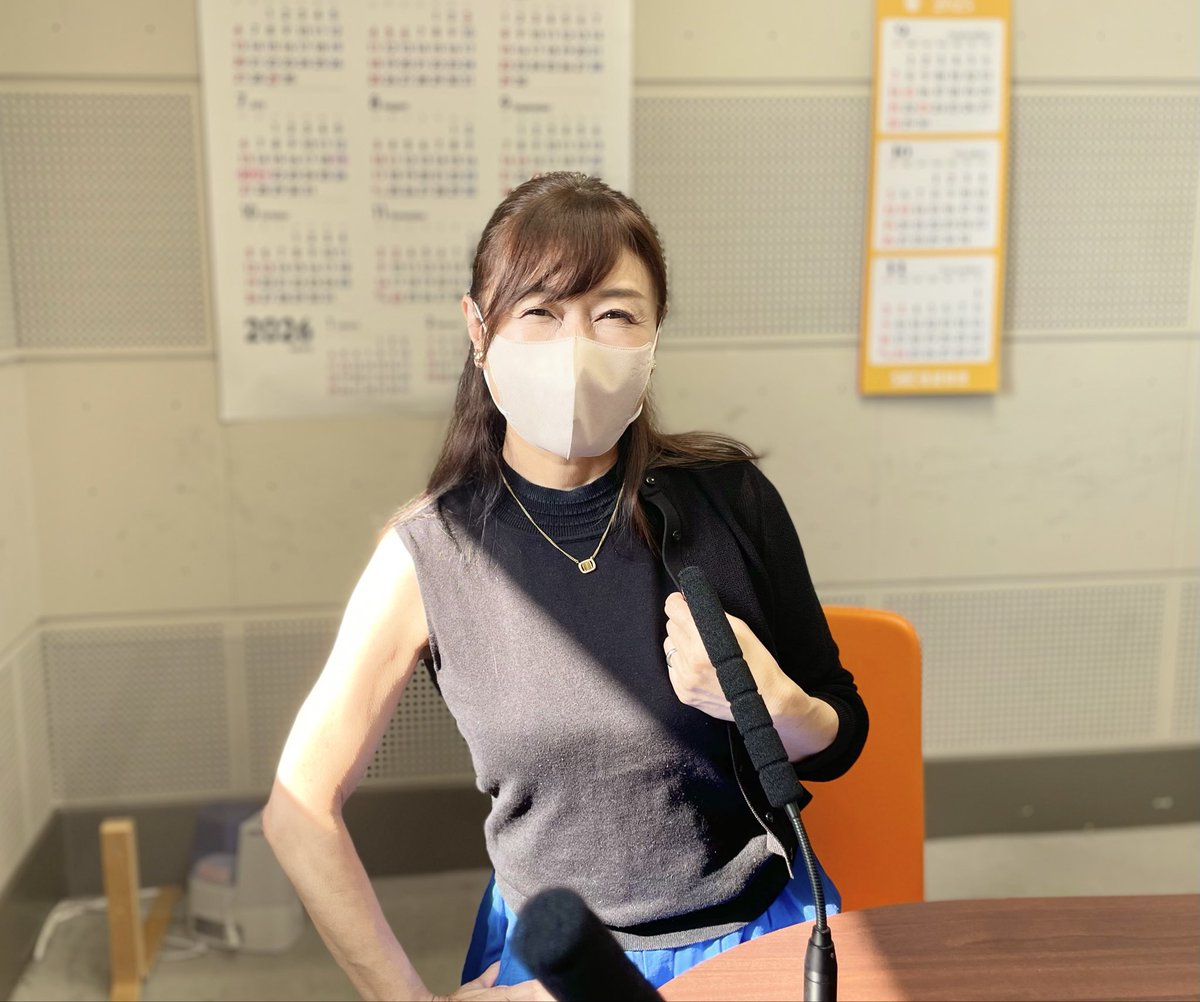 ブラニュー 木曜日ディレクターです。 今朝の雨、雷で目覚めた方も