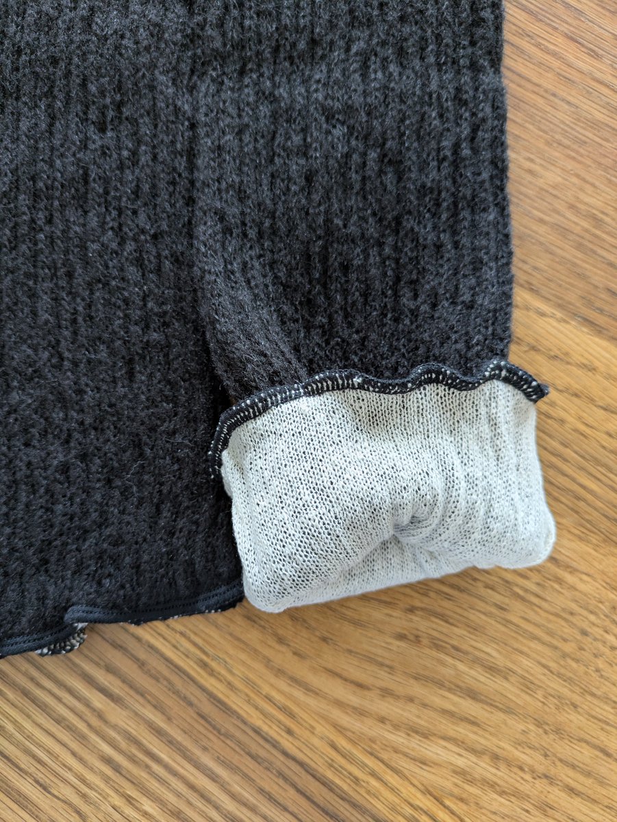 mikeneco_sanke's tweet image. #PR　
冷え性さんに超おすすめ❣
楽天市場fivebear日本製レッグウォーマー
🔻
hb.afl.rakuten.co.jp/ichiba/4ceefad…

めちゃくちゃ暖かくて冬の必需品！
内側はシルク素材で肌に優しい😍
「ちょっと寒い」くらいの時に履くと暑くなるから注意⚠

先着30名20％オフクーポン使ってね！
🔻
hb.afl.rakuten.co.jp/hgc/012320a6.8…