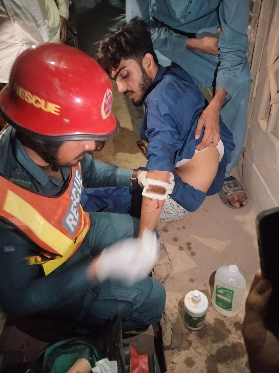 Fast_newspak's tweet photo. @RSheikhupura ضلع قصور تحصیل پتوکی میں آئے روز فائرنگ کے واقعات رپورٹ ہو رہے ہیں آئس جان لیوا منشیات سرعام فروخت ہوتی ہے ہر طرف ٹاؤٹ مافیا کا راج ہے اس پر سر سختی سے نوٹس لیں شُکریہ https://t.co/H4wC3FBdPj