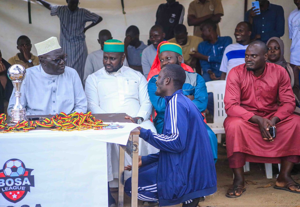 In Ankole culture, a man kneeling before another man is also a sign of respect. The Prophet ﷺ emphasized respecting culture as long as it doesn’t go against Islam.

#BosaLeague