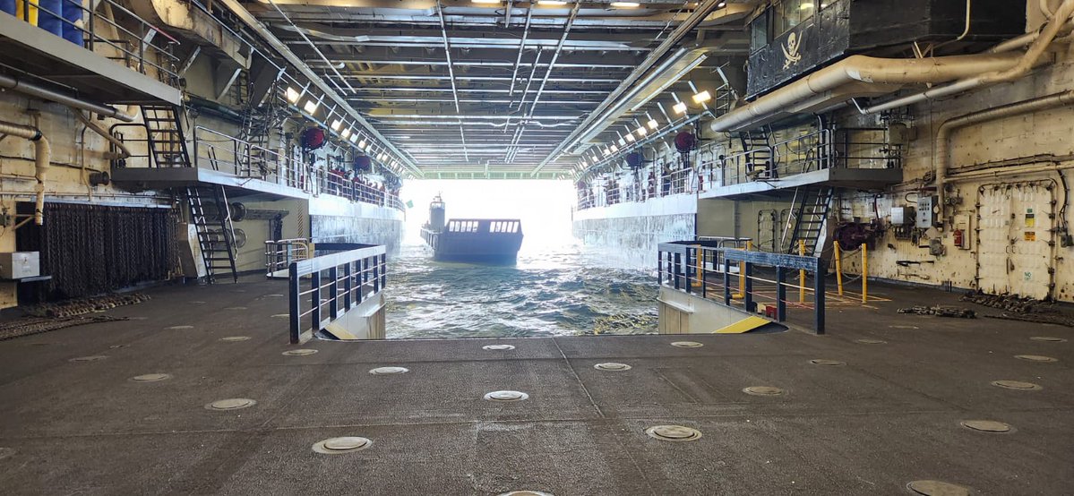 Defensagob's tweet image. 🌊 El Grupo de Combate 'Dédalo' @Armada_esp  está finalizando en EE.UU su participación en el ejercicio multinacional #UNITAS .

🤝 Operaciones anfibias, maniobras de transferencia de carga entre buques y reembarque con @USMC son algunas de las labores realizadas.