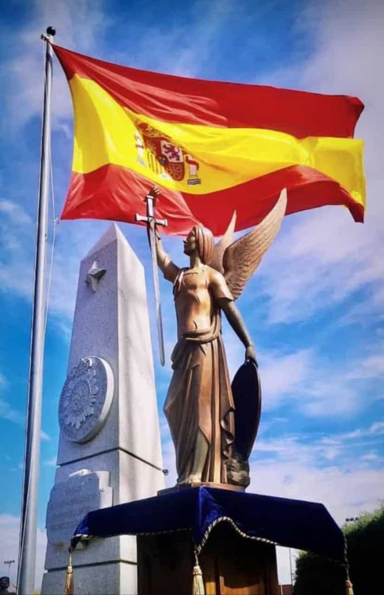 XXXIICnp's tweet photo. Feliz día de los Santos Ángeles Custodios. 
Feliz día compañeros.
Este año tiene un significado especial para mi después de todo lo que hemos tenido que vivir.
Con más ganas e ilusión que nunca.

¡Viva la Policía Nacional! 💙🇪🇸 https://t.co/uaH1uqjyKe