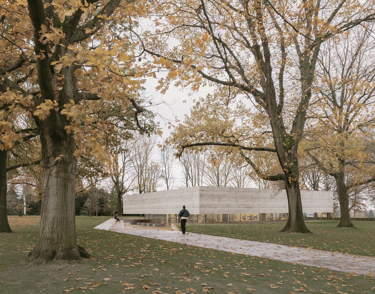 Architizer's tweet image. A sunken square plan supports a hovering fascia, framing an auditorium and exhibitions that tell the personal stories of WWII sacrifice.
📍Margraten, Netherlands
Project by: KAAN Architecten
Details: hubs.la/Q03LS6nC0