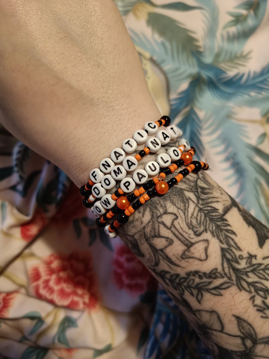 becs 🧡 tweet media