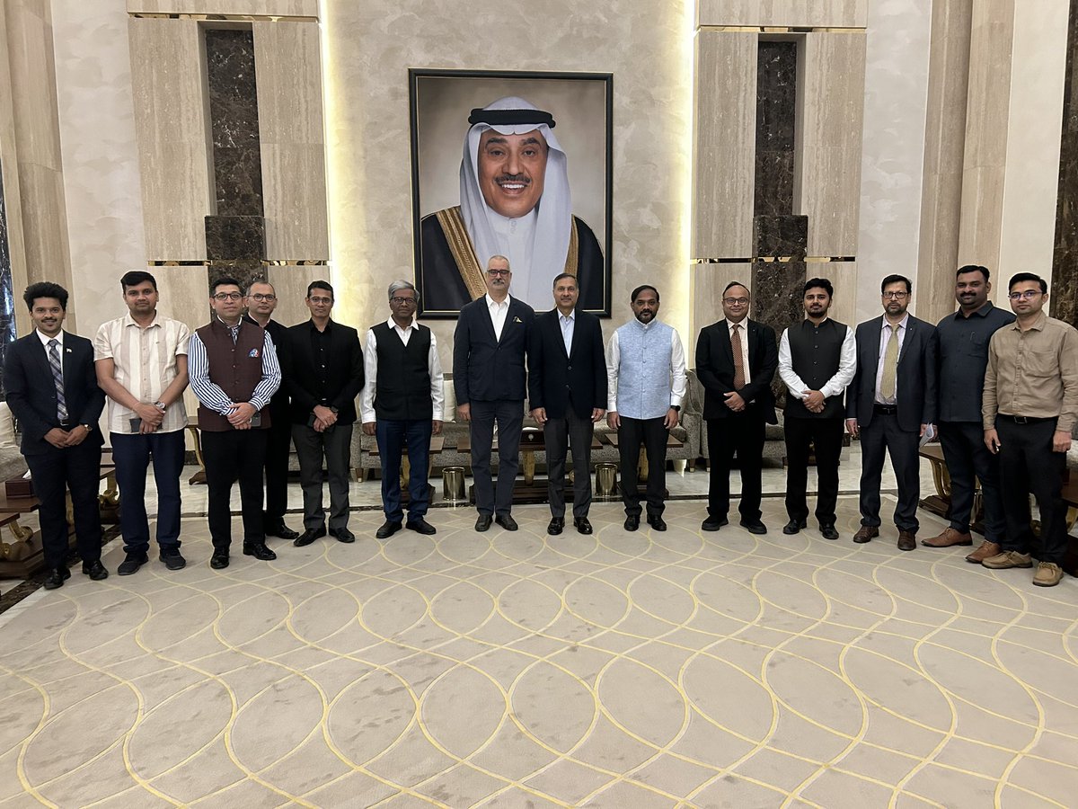 Thank colleagues from diplomatic corps and <a href="/indembkwt/">India in Kuwait</a> for saying goodbye at the airport. As I leave Kuwait, I am filled with a great degree of satisfaction to see a remarkable progress in 🇮🇳 🇰🇼 relations. Confident that our bilateral relations will continue to scale ⛰️