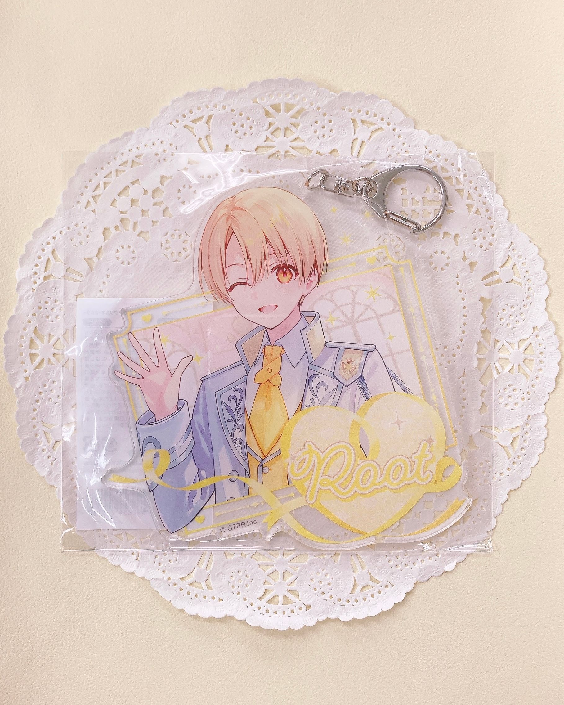 匿名配送 すとぷり ふぁみくじ BIG アクリルキーホルダー ななもり。 新品 匿名配送 すとぷり ふぁみくじ BIG アクリルキーホルダー なな