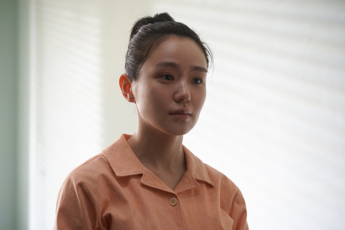 drama_wowow's tweet image. 『#塀の中の美容室』
【最終話✨】明日午後11:00放送✂
葉留が見上げたあおぞらとその先に続く景色とはー
葉留がどんな道を選ぶのか、その姿を最後まで見届けてください
保坂(#光石研)に背中を押された葉留(#奈緒)は、母・亜希(#朝加真由美)に仮釈放の身元引受人になってほしいと手紙を書く―
#WOWOW